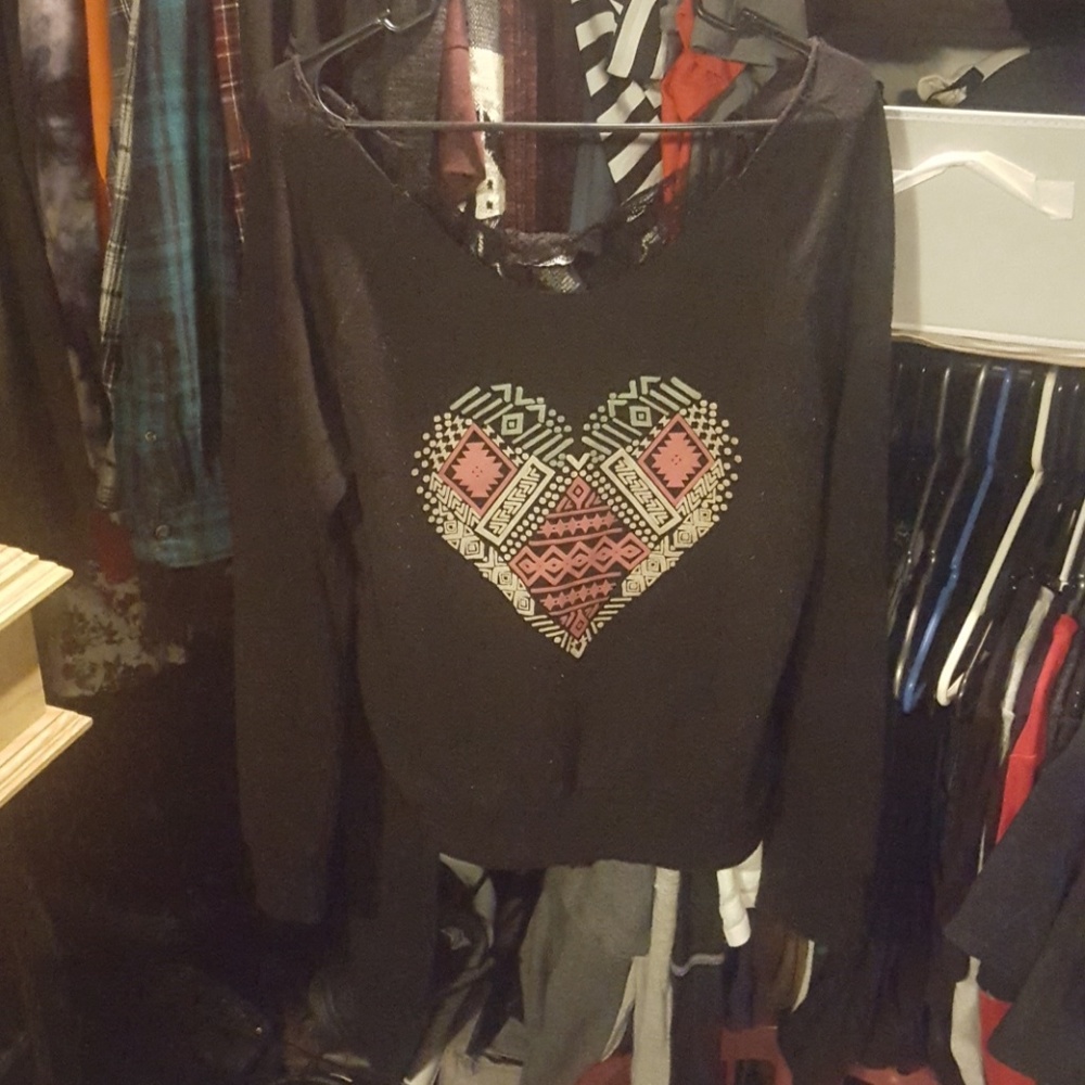 Black lace back heart long sleeve